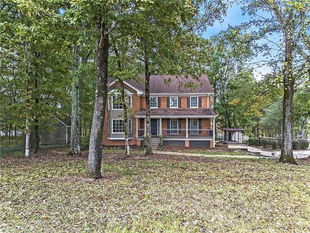 4 Acres of Residential Land with Home for Sale in Loganville, Georgia