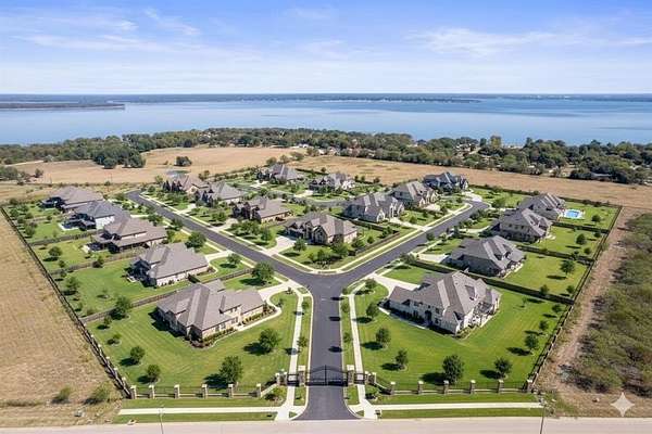 23 Acres of Land for Sale in Kemp, Texas