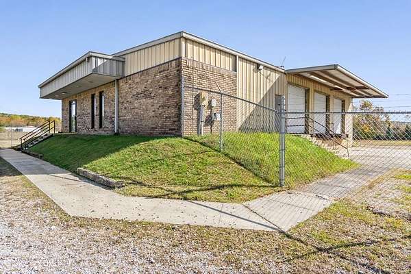 3.88 Acres of Improved Commercial Land for Sale in Livingston, Tennessee