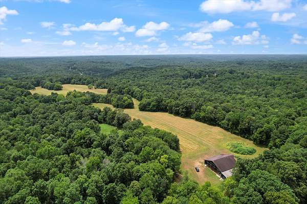 203 Acres of Land for Sale in Charlotte, Tennessee