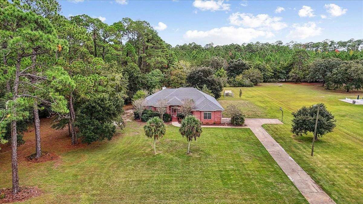 2 Acres of Residential Land with Home for Sale in Milton, Florida