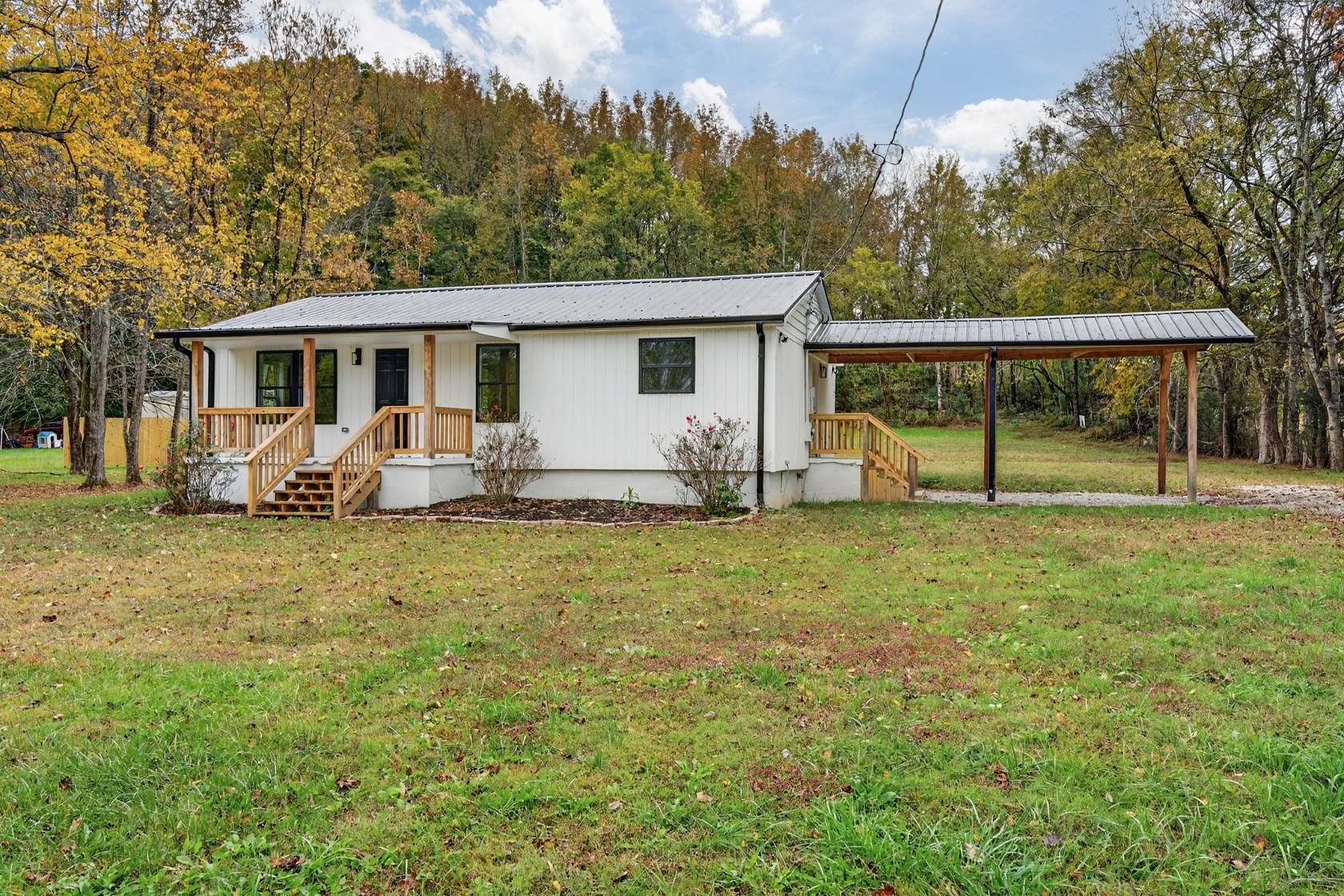 4 Acres of Residential Land with Home for Sale in Flintville, Tennessee