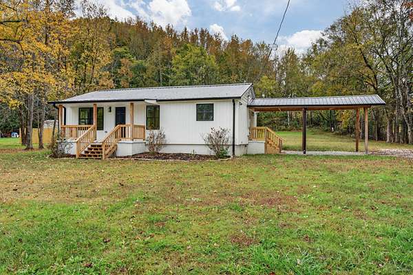 4 Acres of Residential Land with Home for Sale in Flintville, Tennessee