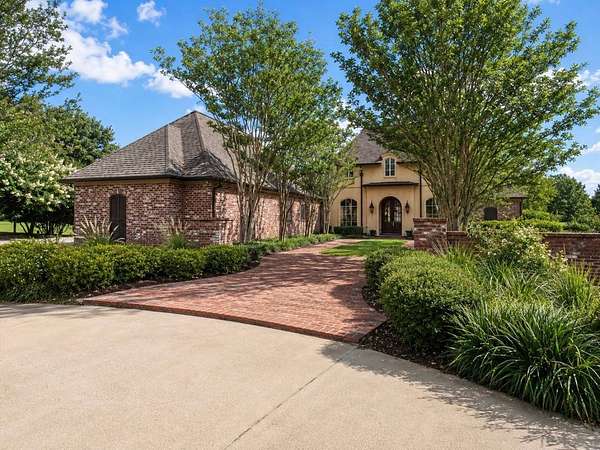 2 Acres of Land with Home for Sale in Madison, Mississippi