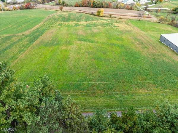 7 Acres of Mixed-Use Land for Auction in Millersburg, Ohio