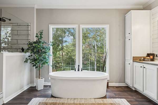 3.58 Acres of Residential Land with Home for Sale in Ashland City, Tennessee