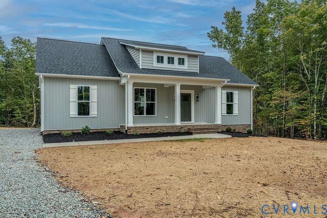 3.26 Acres of Residential Land with Home for Sale in Buckingham, Virginia