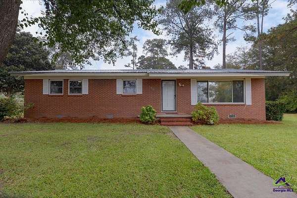 2.6 Acres of Residential Land with Home for Sale in Perry, Georgia