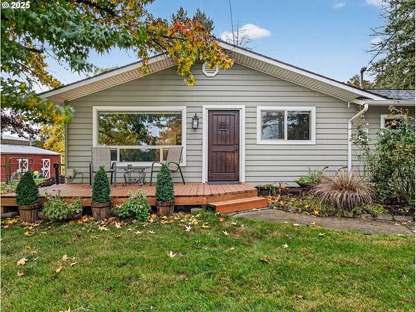 4.78 Acres of Residential Land with Home for Sale in Oregon City, Oregon