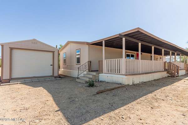 1.5 Acres of Residential Land with Home for Sale in Tucson, Arizona