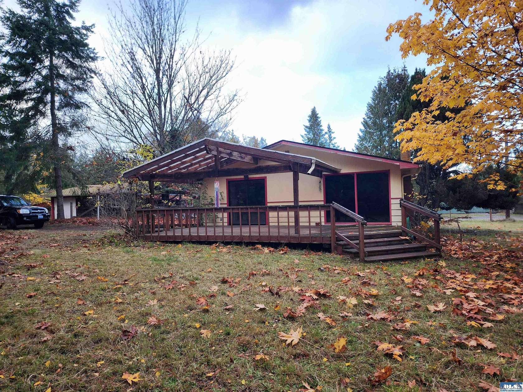 1.9 Acres of Residential Land with Home for Sale in Port Angeles, Washington