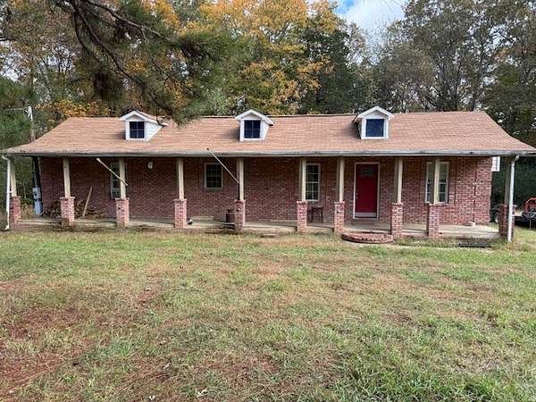 3 Acres of Residential Land with Home for Sale in Dickson, Tennessee