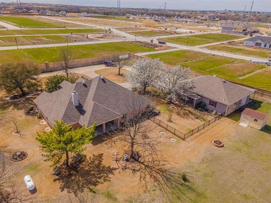 6.39 Acres of Residential Land with Home for Sale in Fort Worth, Texas