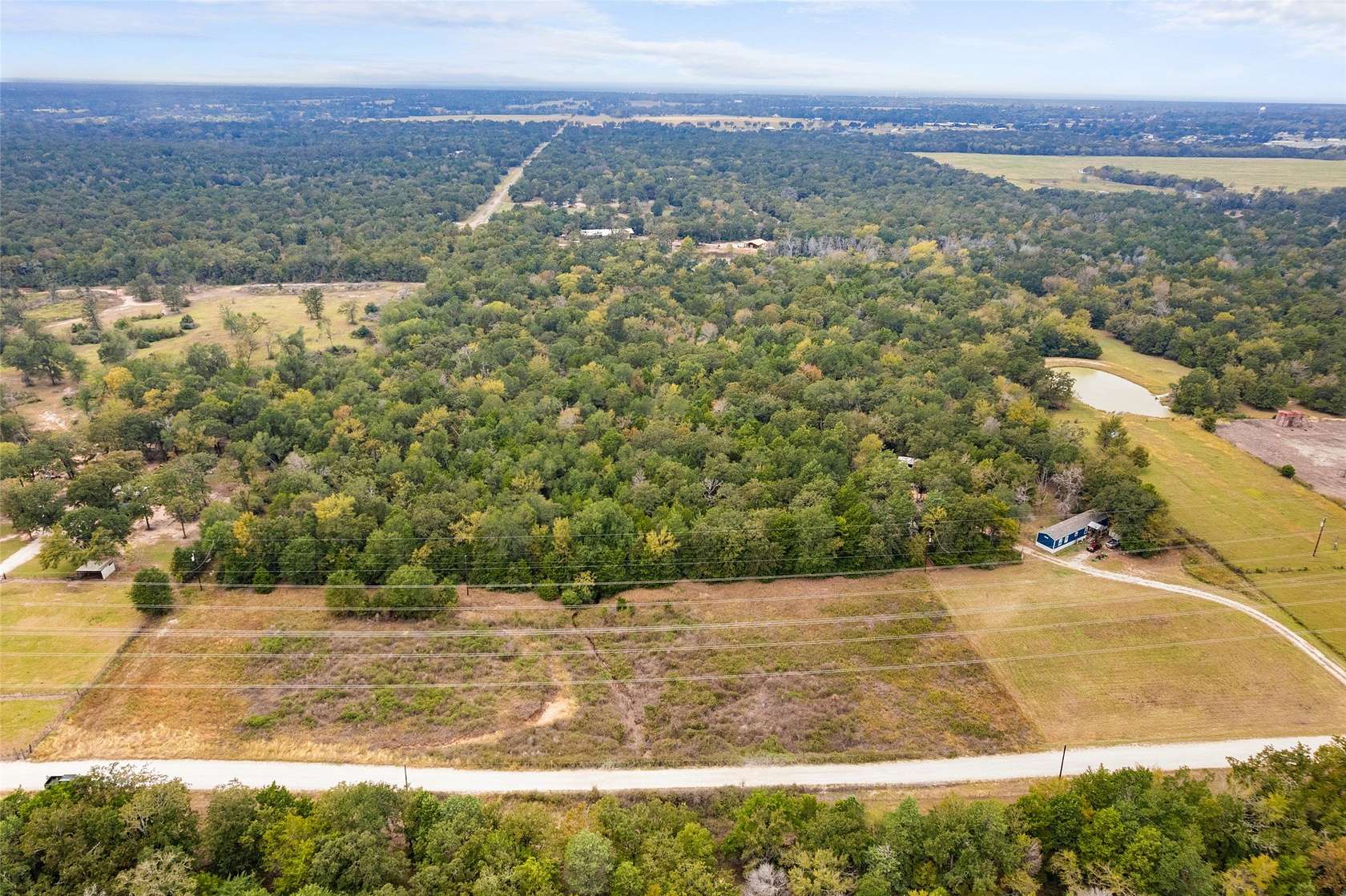 20 Acres of Land for Sale in Fairfield, Texas