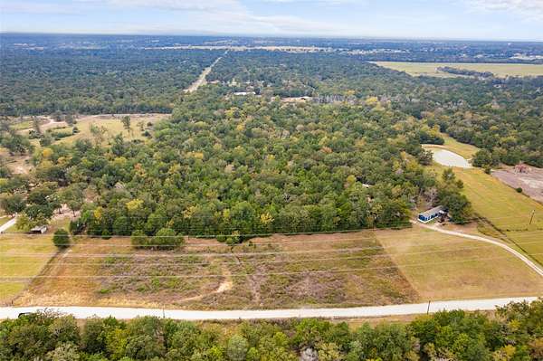20 Acres of Land for Sale in Fairfield, Texas