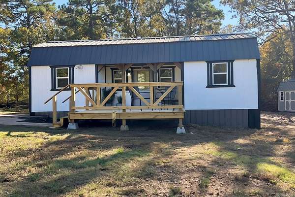 0.5 Acres of Residential Land with Home for Sale in Pleasant Plains, Arkansas