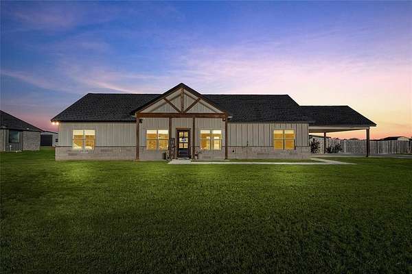 2.28 Acres of Residential Land with Home for Sale in China Spring, Texas