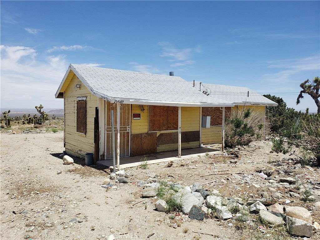 9.5 Acres of Improved Residential Land for Sale in Llano, California