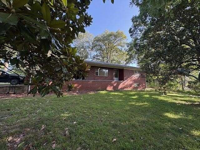 5.56 Acres of Improved Mixed-Use Land for Sale in Marshall, Arkansas