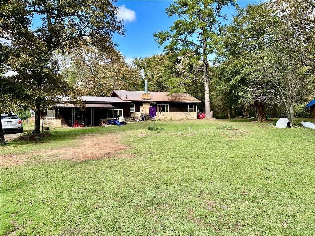 1.5 Acres of Residential Land with Home for Sale in Dover, Arkansas