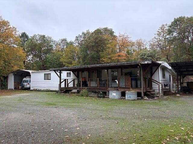 2.6 Acres of Residential Land with Home for Sale in Grants Pass, Oregon