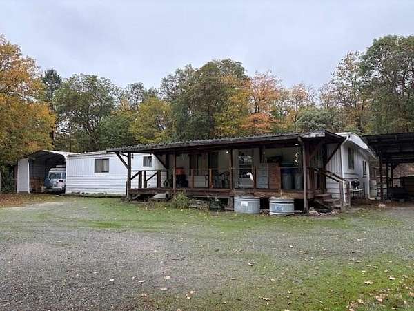 2.6 Acres of Land with Home for Sale in Grants Pass, Oregon