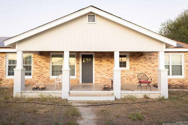 13 Acres of Land with Home for Sale in Carrizo Springs, Texas