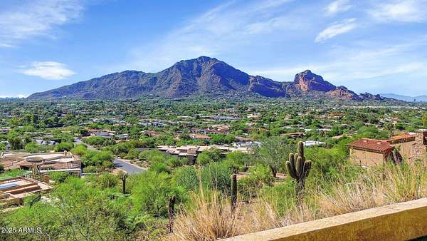 3.88 Acres of Residential Land with Home for Sale in Paradise Valley, Arizona