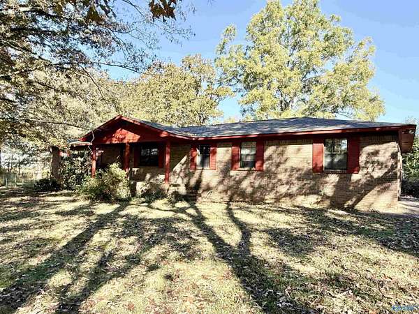 7.5 Acres of Residential Land with Home for Sale in Steele, Alabama