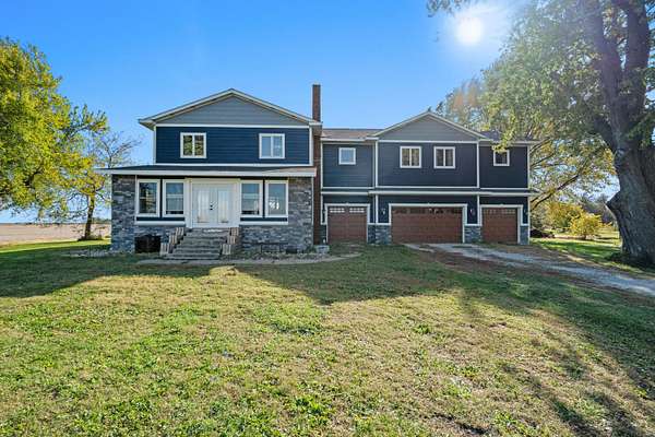 8.58 Acres of Residential Land with Home for Sale in Nevada, Iowa