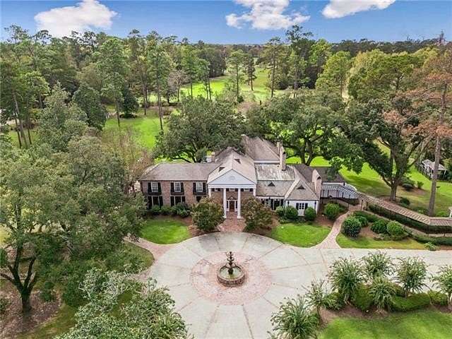 6 Acres of Residential Land with Home for Sale in Bogalusa, Louisiana