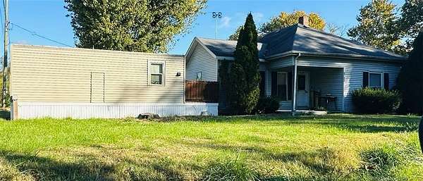 1 Acre of Residential Land with Home for Sale in Scottsburg, Indiana