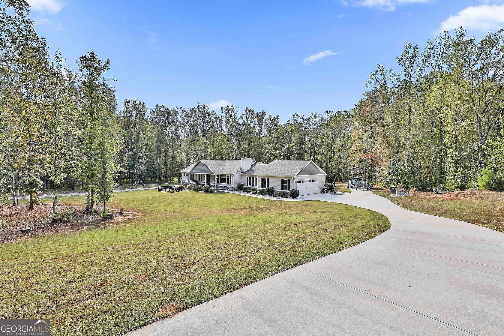 6.14 Acres of Residential Land with Home for Sale in Sharpsburg, Georgia