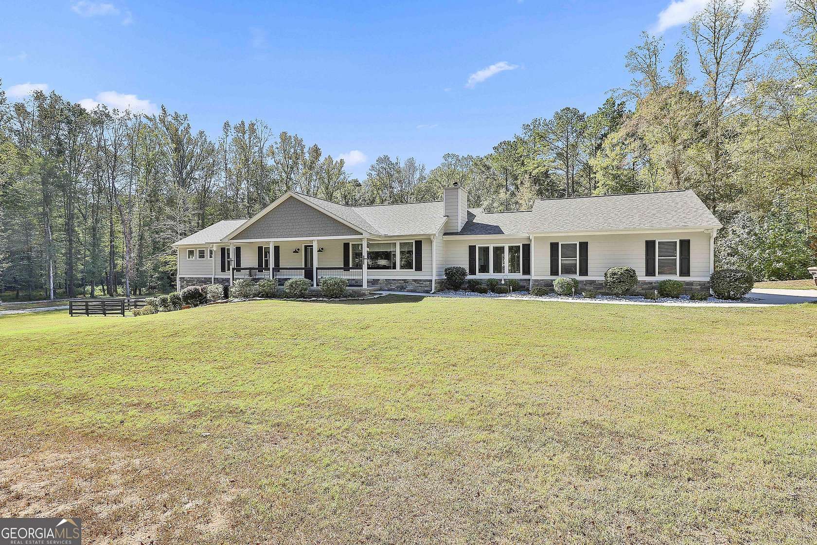 6.14 Acres of Land with Home for Sale in Sharpsburg, Georgia