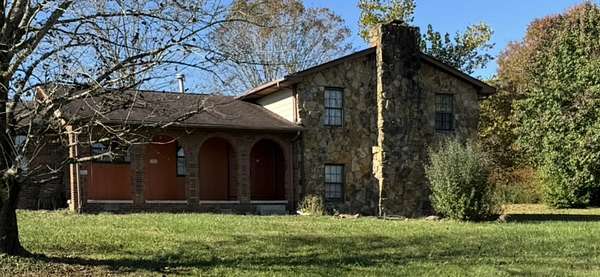 6 Acres of Residential Land with Home for Sale in Corbin, Kentucky