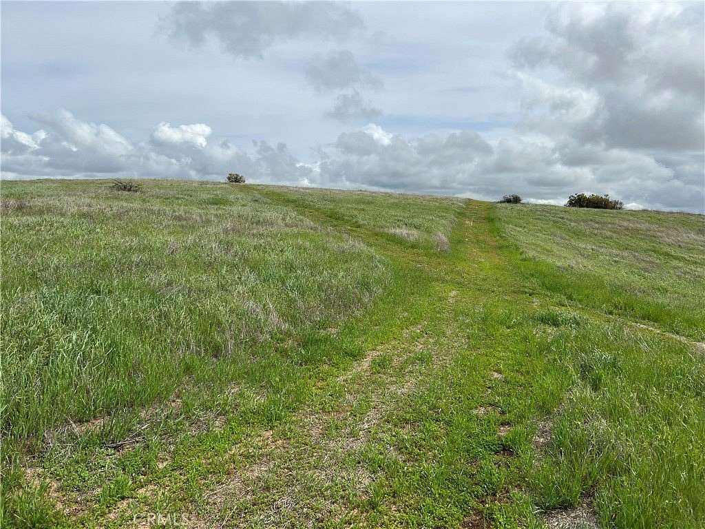 2 Acres of Land for Sale in Paso Robles, California