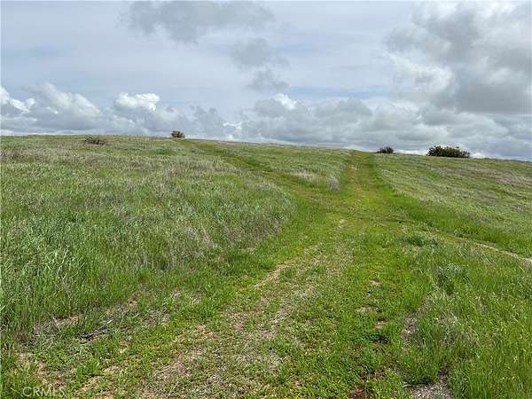 2 Acres of Land for Sale in Paso Robles, California