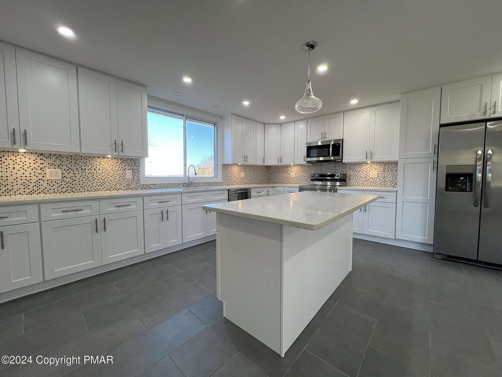 10 Acres of Residential Land with Home for Lease in Saylorsburg, Pennsylvania