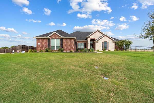 2.31 Acres of Land with Home for Sale in Farmersville, Texas