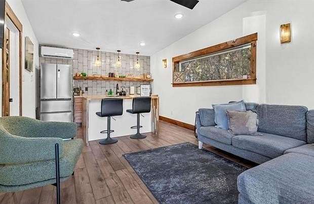 1.46 Acres of Improved Mixed-Use Land for Sale in Lindale, Texas