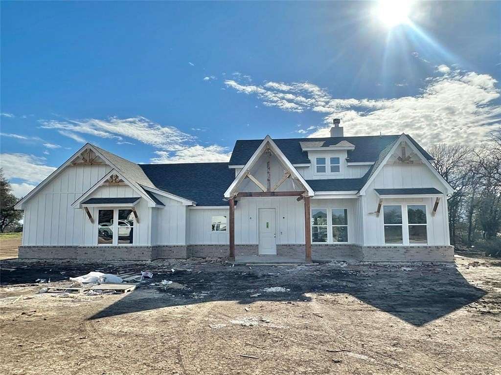 1.86 Acres of Residential Land with Home for Sale in Weatherford, Texas