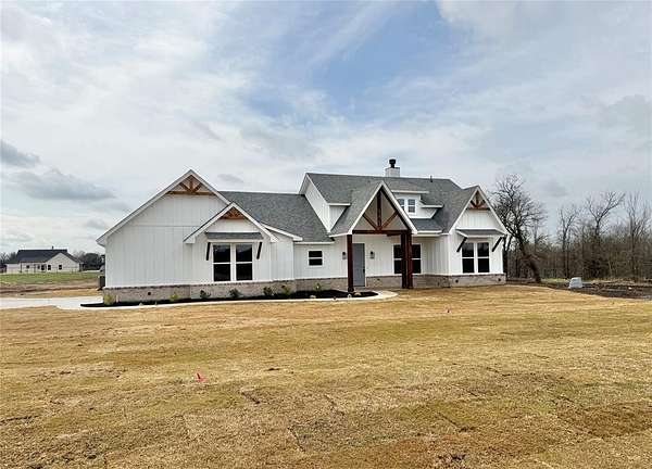 1.86 Acres of Land with Home for Sale in Weatherford, Texas