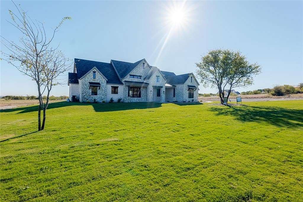 2 Acres of Residential Land with Home for Sale in Aledo, Texas