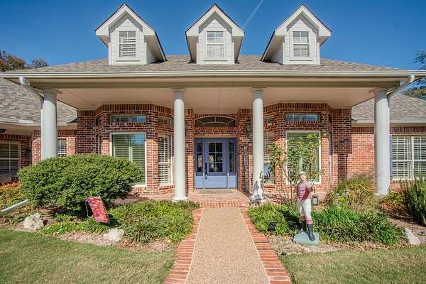 3.42 Acres of Residential Land with Home for Sale in Farmersville, Texas