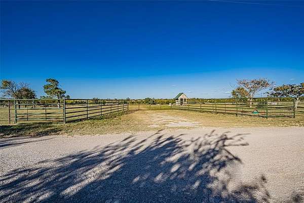 6 Acres of Residential Land for Sale in Dublin, Texas