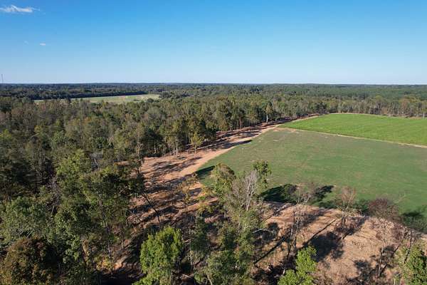 152 Acres of Recreational Land for Sale in Florence, Alabama