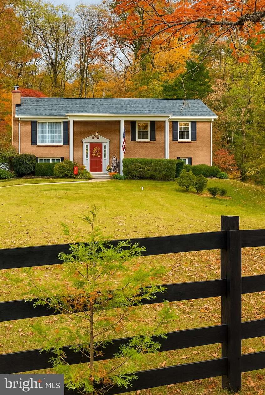 1.8 Acres of Residential Land with Home for Sale in Nokesville, Virginia