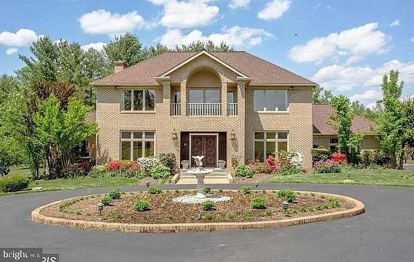 2.13 Acres of Residential Land with Home for Lease in Rockville, Maryland