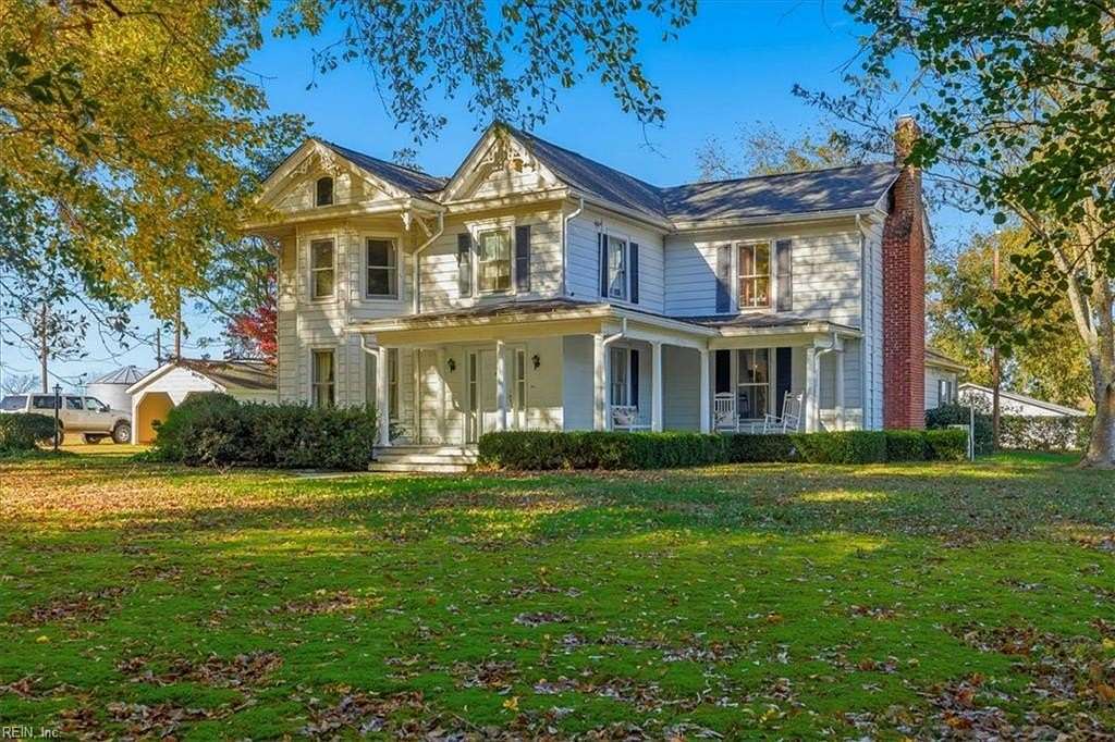 1.83 Acres of Residential Land with Home for Sale in Wakefield, Virginia