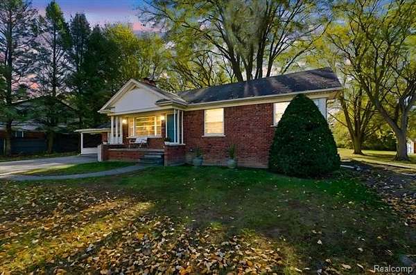 1.9 Acres of Residential Land with Home for Sale in Macomb, Michigan